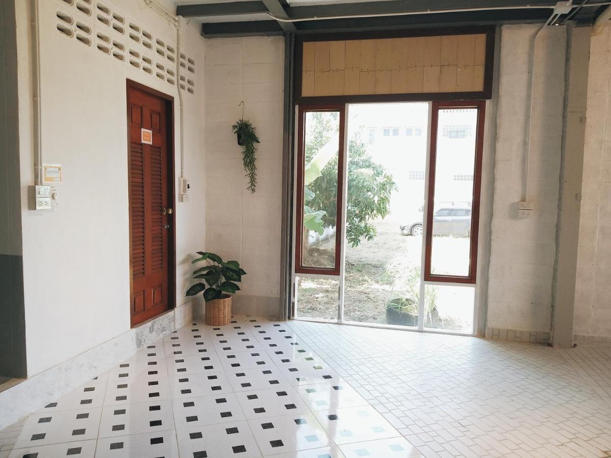 Apartamento The Warehouse - Ayutthaya Exterior foto
